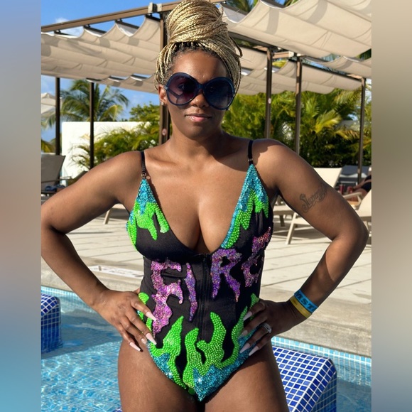 Di$count univer$e swimsuit “fire” sequins design - Picture 5 of 5